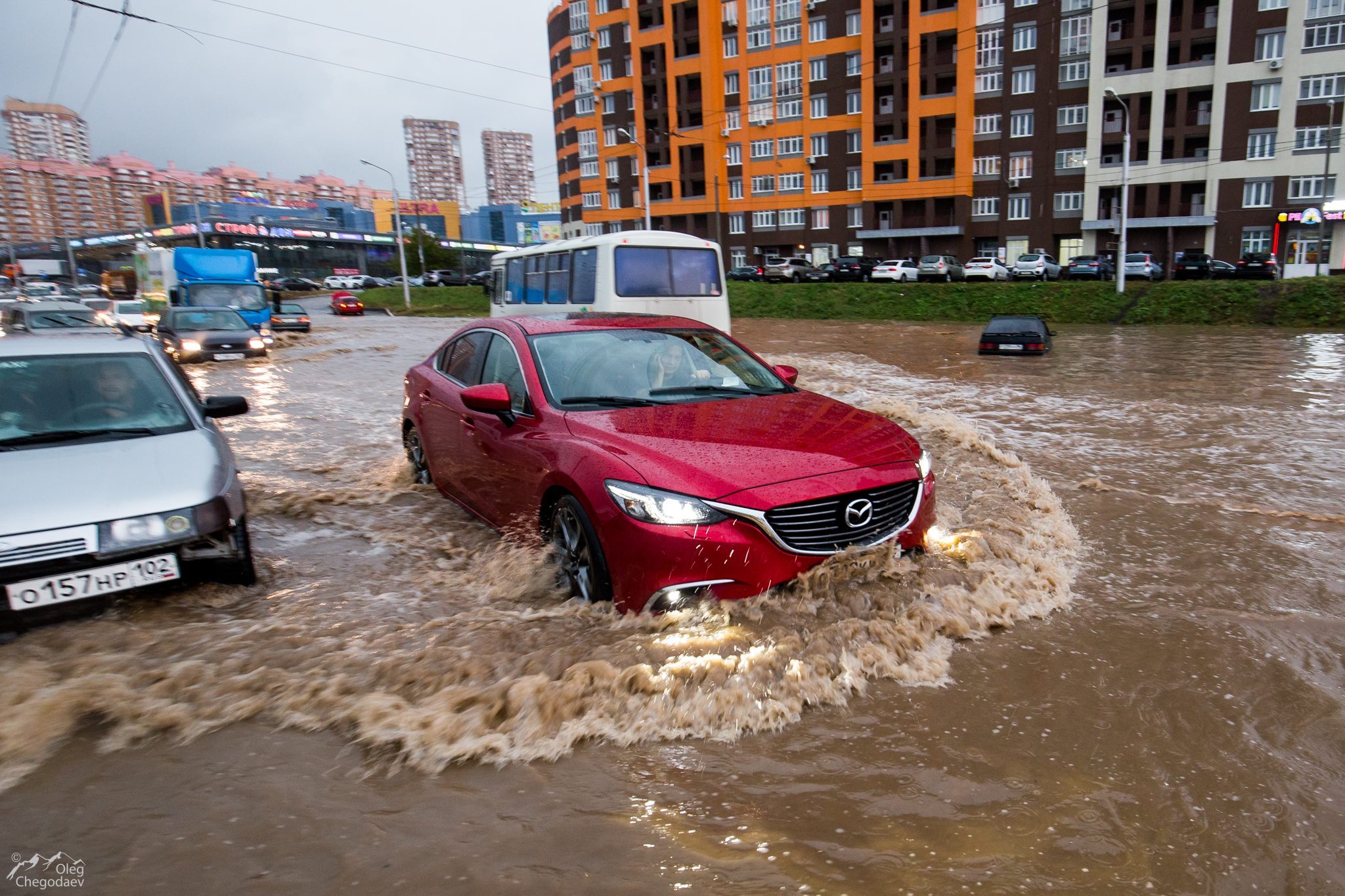 Машины-утопленники: кто компенсирует убытки после ливня в Уфе - KP.RU